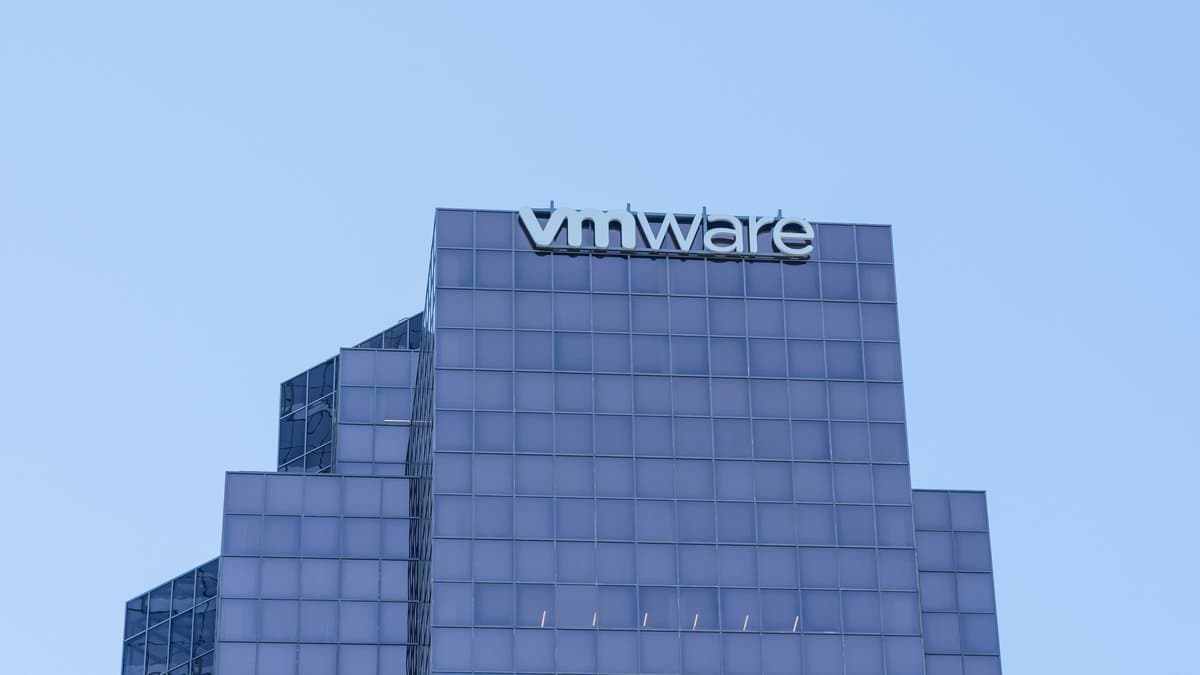 VMware Alternatives: Why 90% of Users Are Rethinking Broadcom